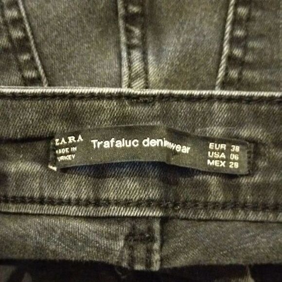 Zara Gray Beaded Cropped Distressed Jeans Raw Hem Tagged Sz 6 - Picture 6 of 9